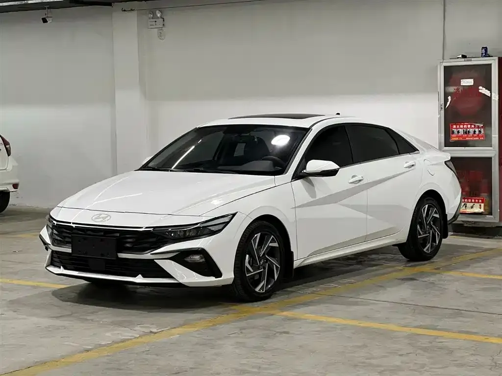 Hyundai Elantra 2025 из CN, фото 1