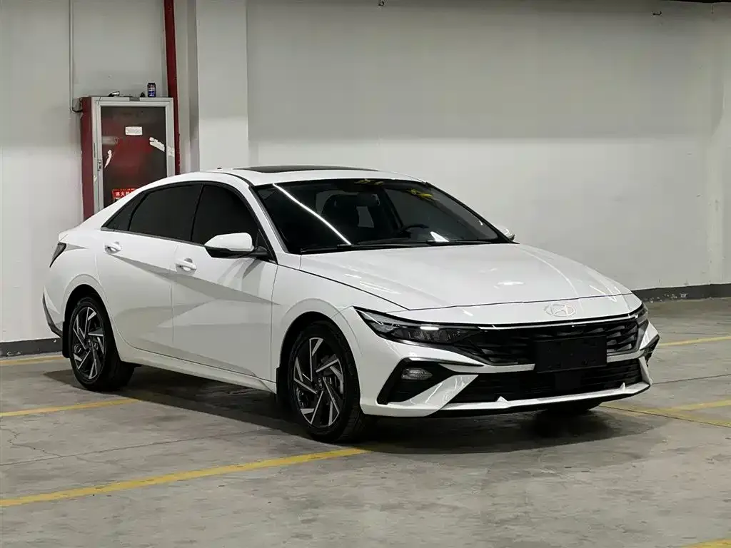 Hyundai Elantra 2025 из CN, фото 5