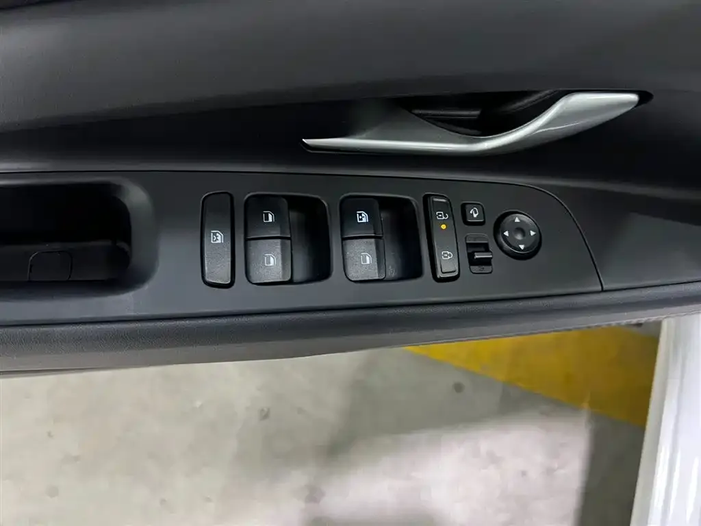 Hyundai Elantra 2025 из CN, фото 3
