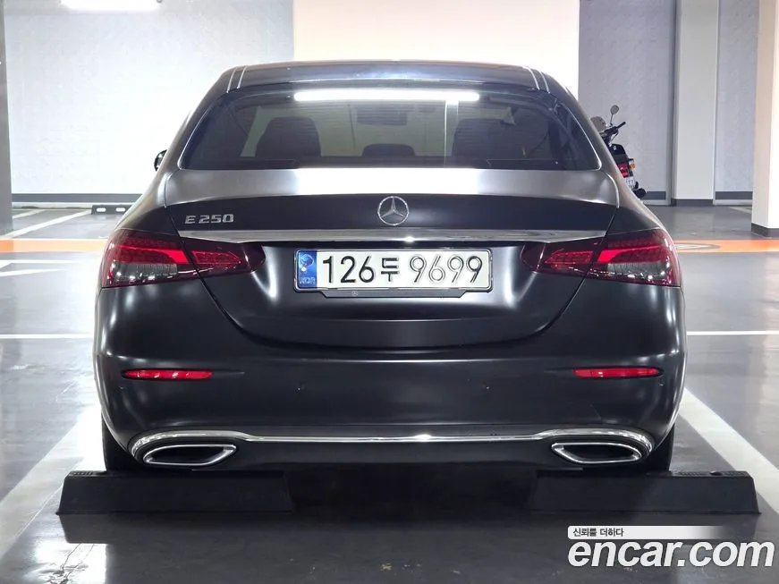 Mercedes-Benz E-Class 2021 из KR, фото 4