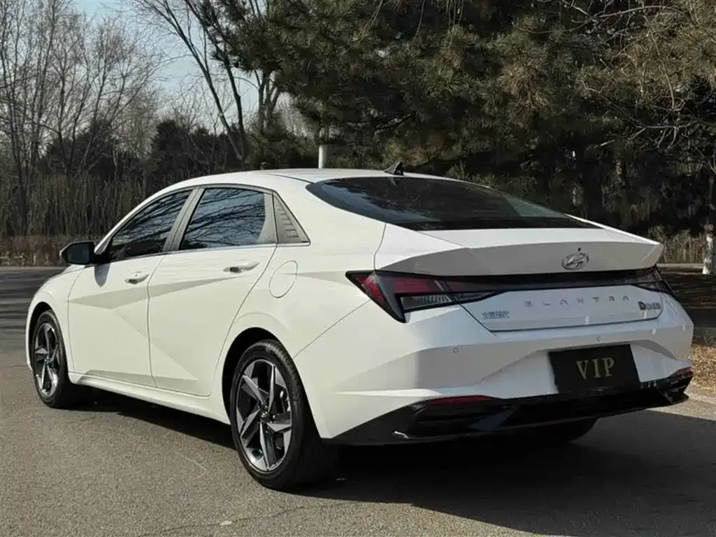 Hyundai Elantra 2023 из CN, фото 5