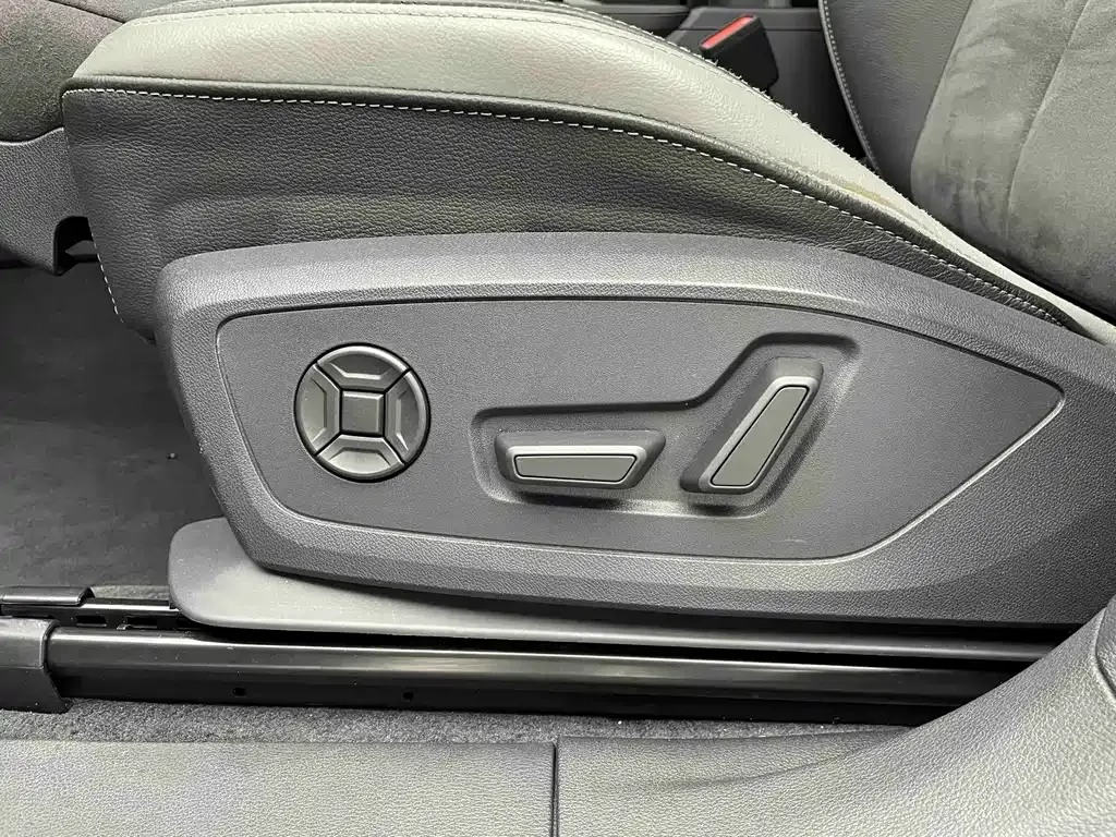 Audi Q3 2022 из CN, фото 10
