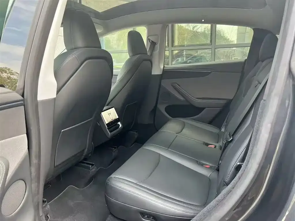 Tesla Model Y 2025 из CN, фото 8