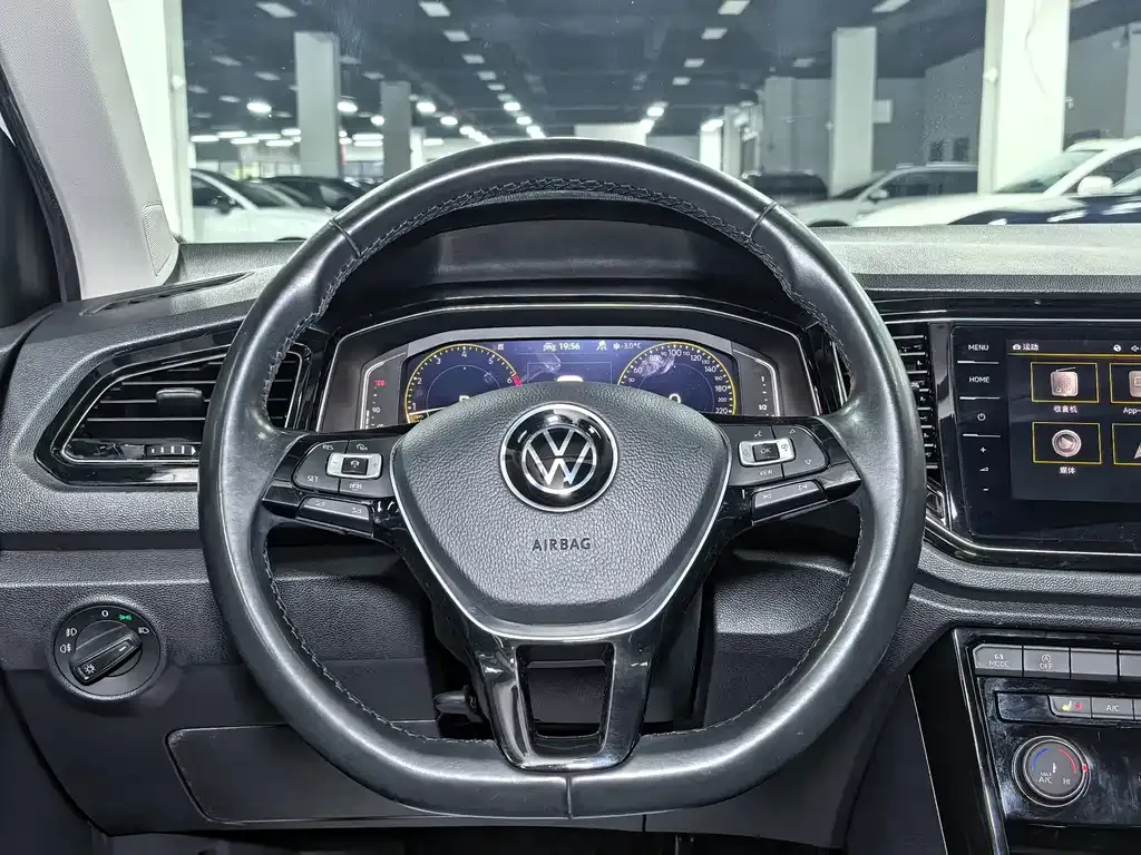 Volkswagen T-Roc 2022 из CN, фото 10