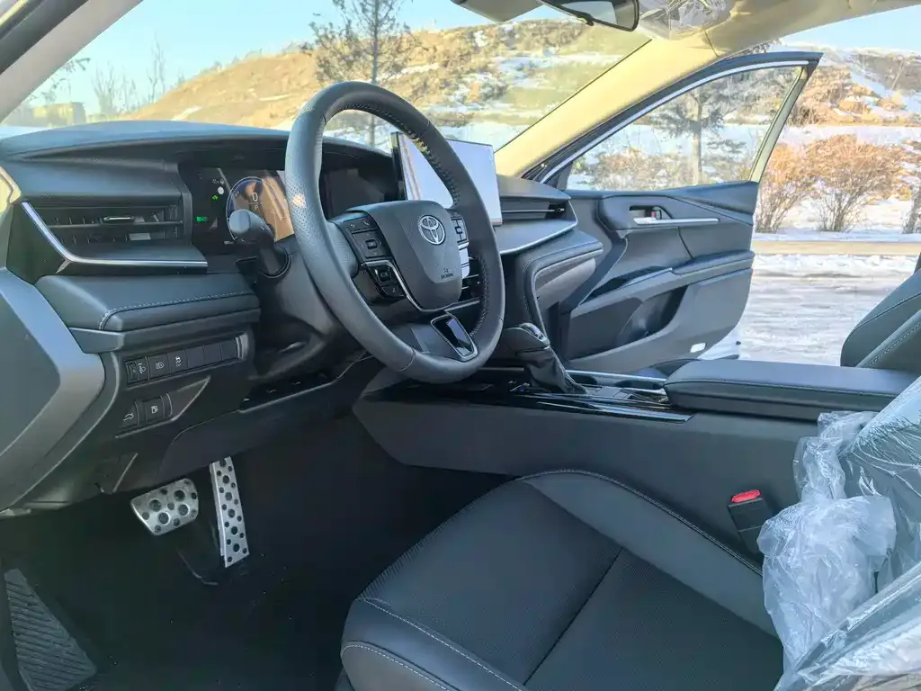 Toyota Camry 2026 из CN, фото 2