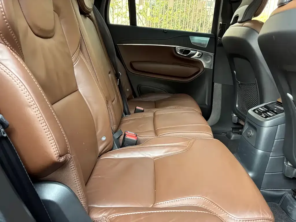 Volvo XC90 PHEV 2025 из CN, фото 8