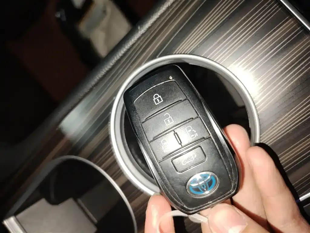 Toyota Granvia 2023 из CN, фото 7