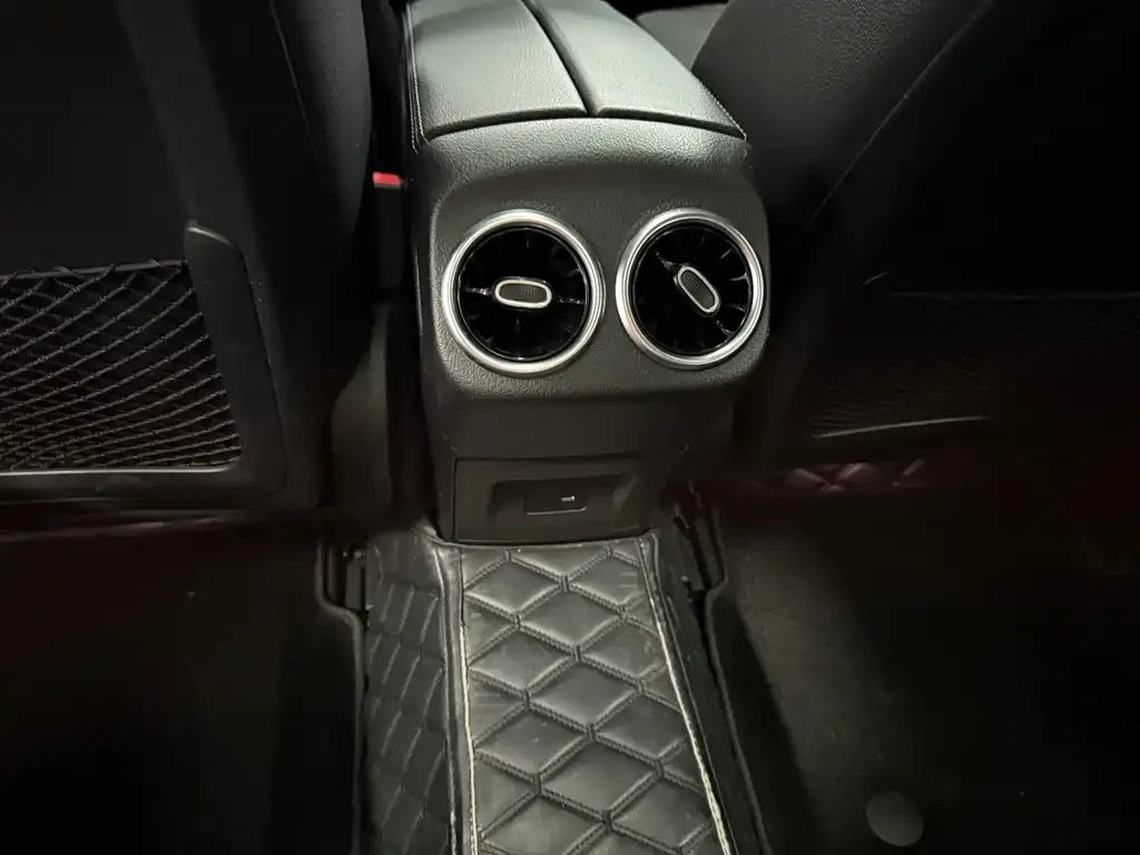 Mercedes-Benz A-Class 2021 из CN, фото 2