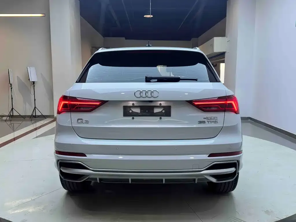 Audi Q3 2021 из CN, фото 10