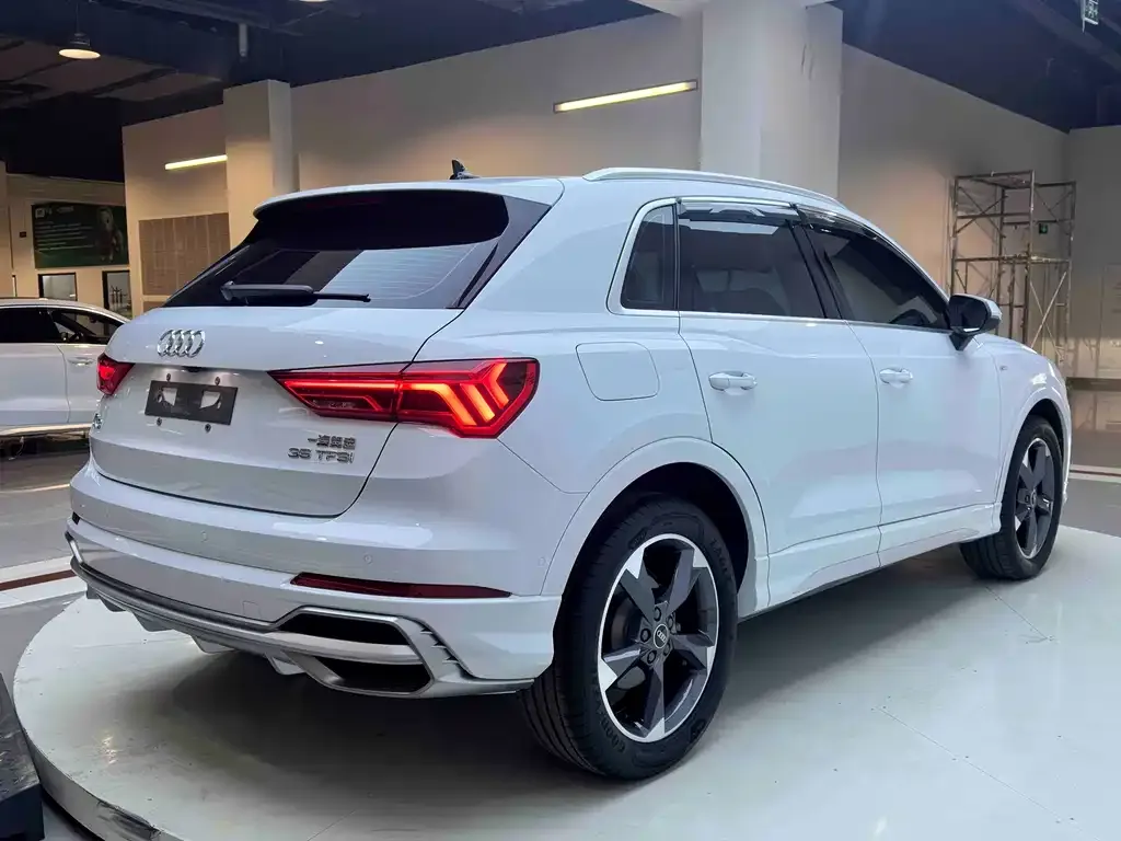 Audi Q3 2021 из CN, фото 6