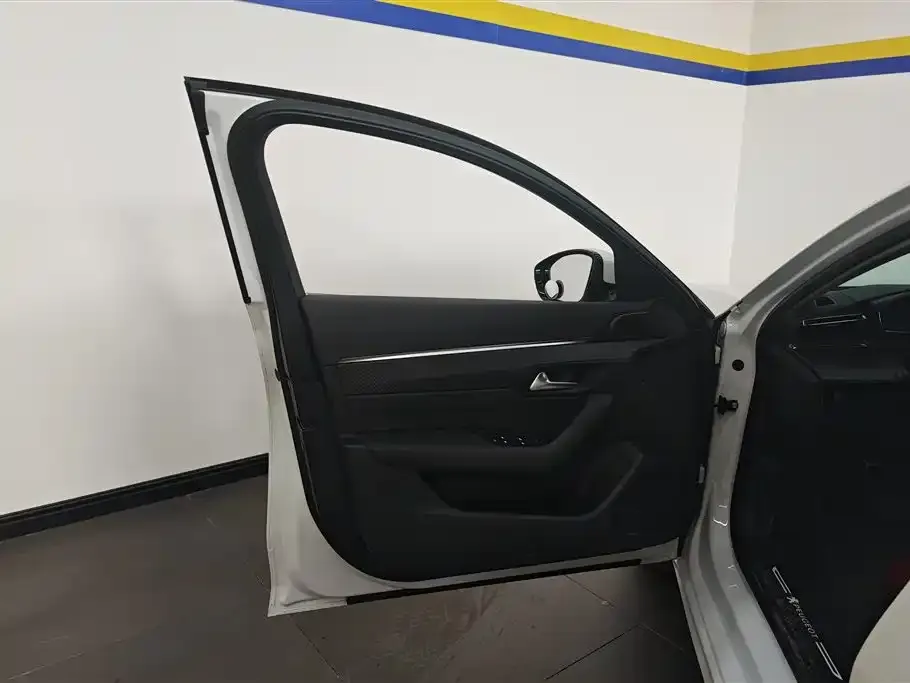 Peugeot 508 2025 из CN, фото 3