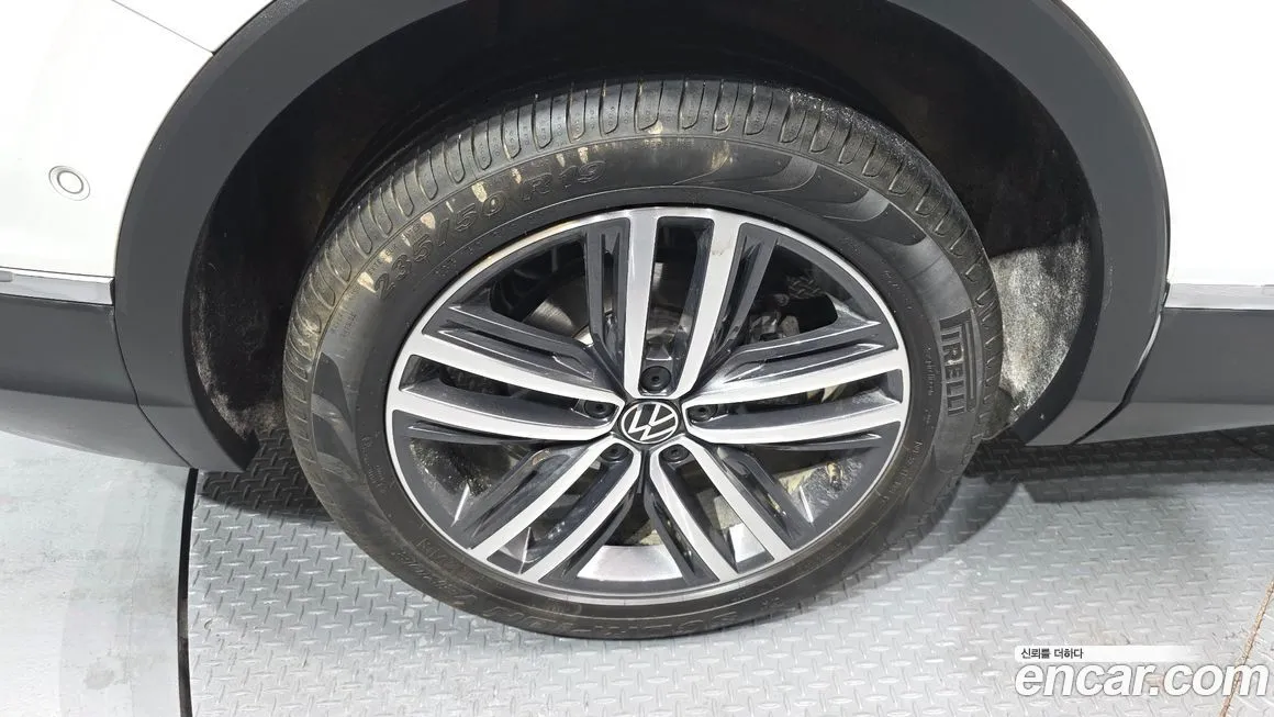 Volkswagen Tiguan 2023 из KR, фото 10