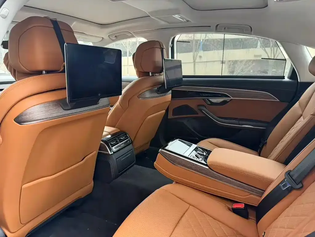 Audi A8 2023 из CN, фото 4