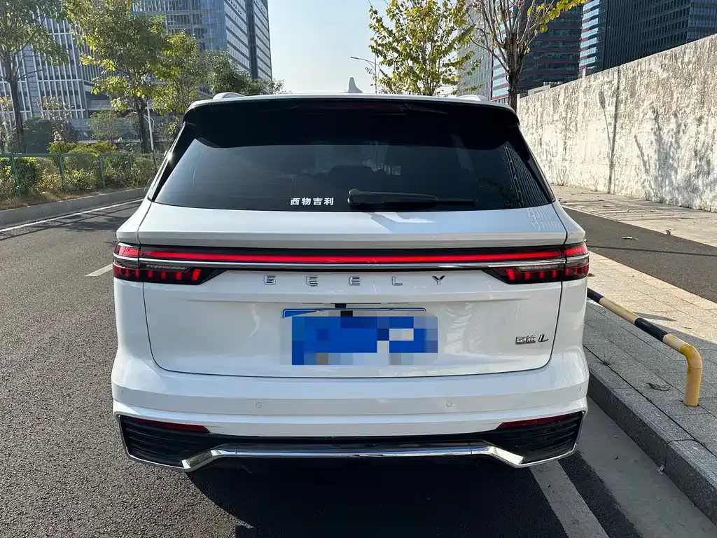 Geely Xingyue L — фото 9