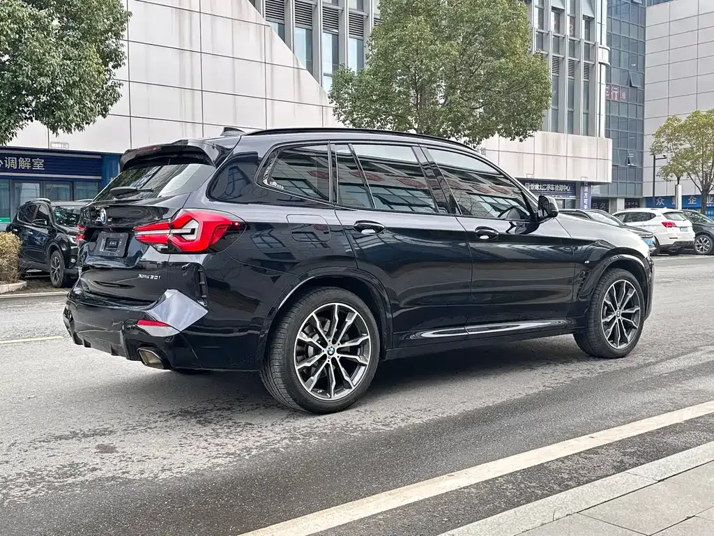 BMW X3 — фото 10