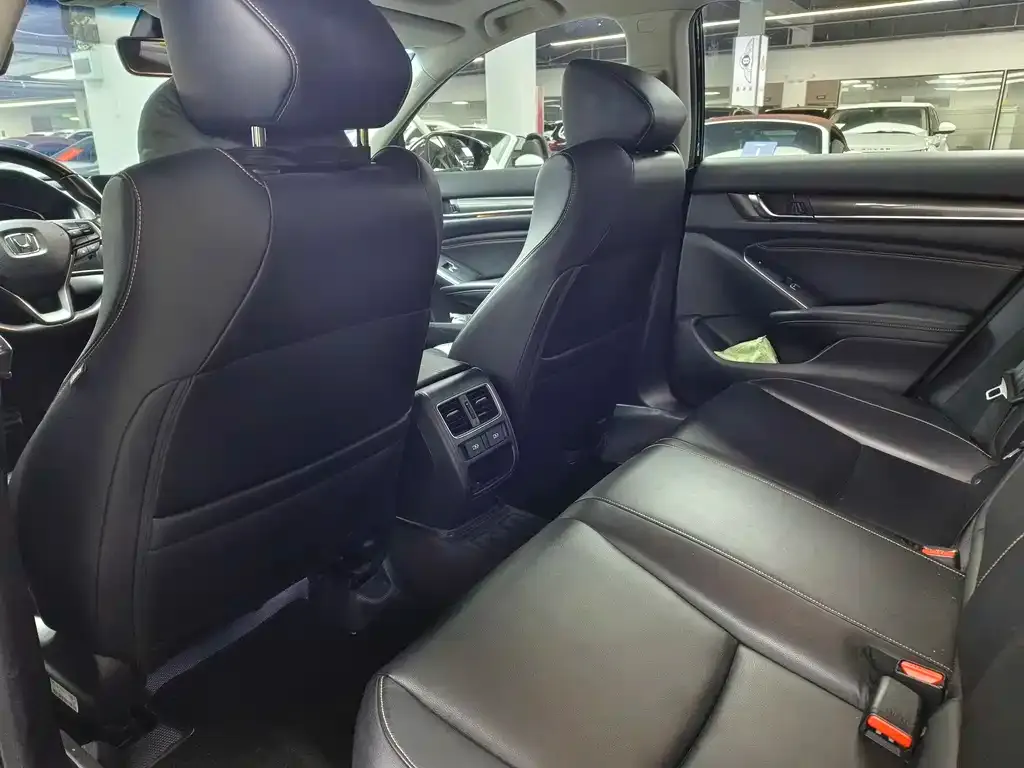 Honda Accord 2023 из CN, фото 6