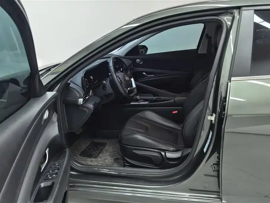 Hyundai Elantra 2024 из CN, фото 8