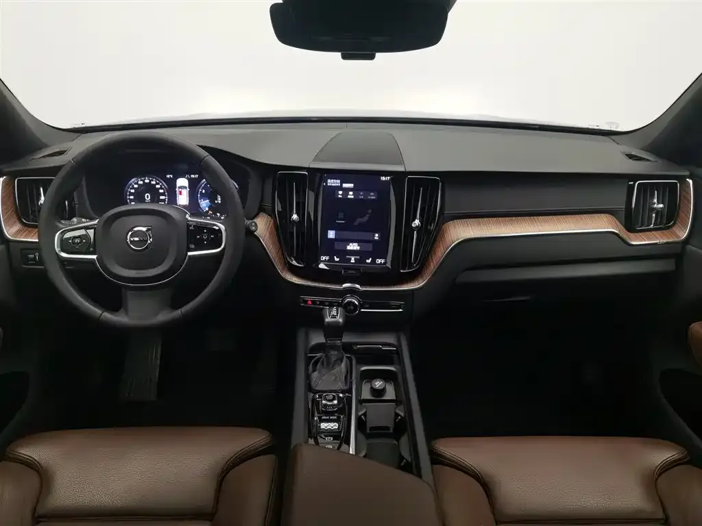Volvo XC60 2021 из CN, фото 3