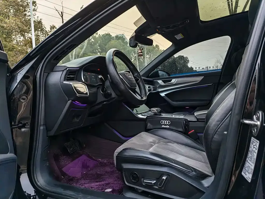 Audi A6L 2023 из CN, фото 10