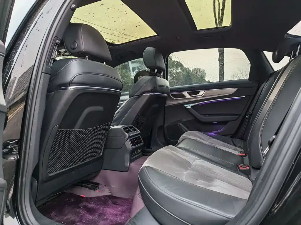 Audi A6L 2023 из CN, фото 4