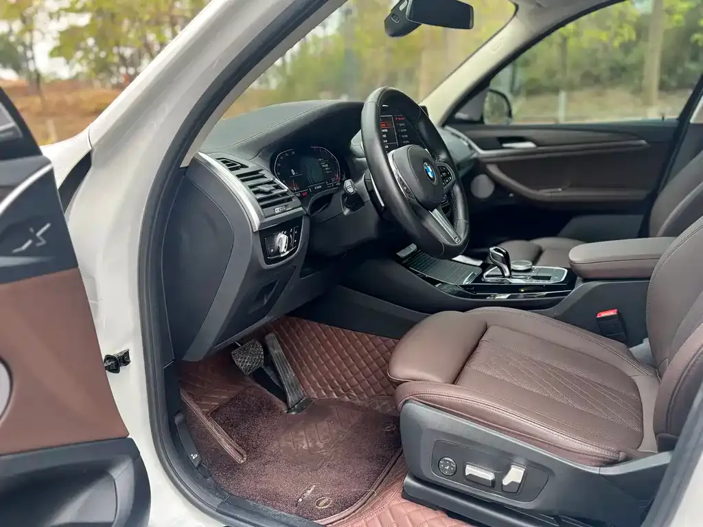 BMW X3 2022 из CN, фото 2