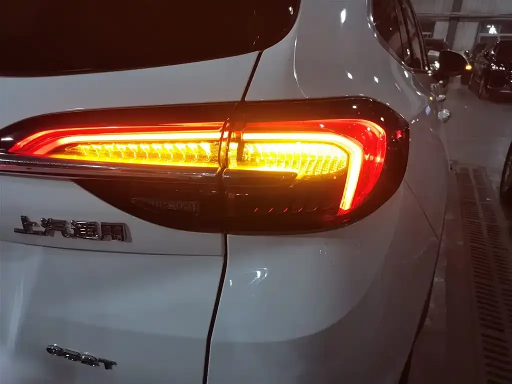 Buick Envision Plus — фото 4