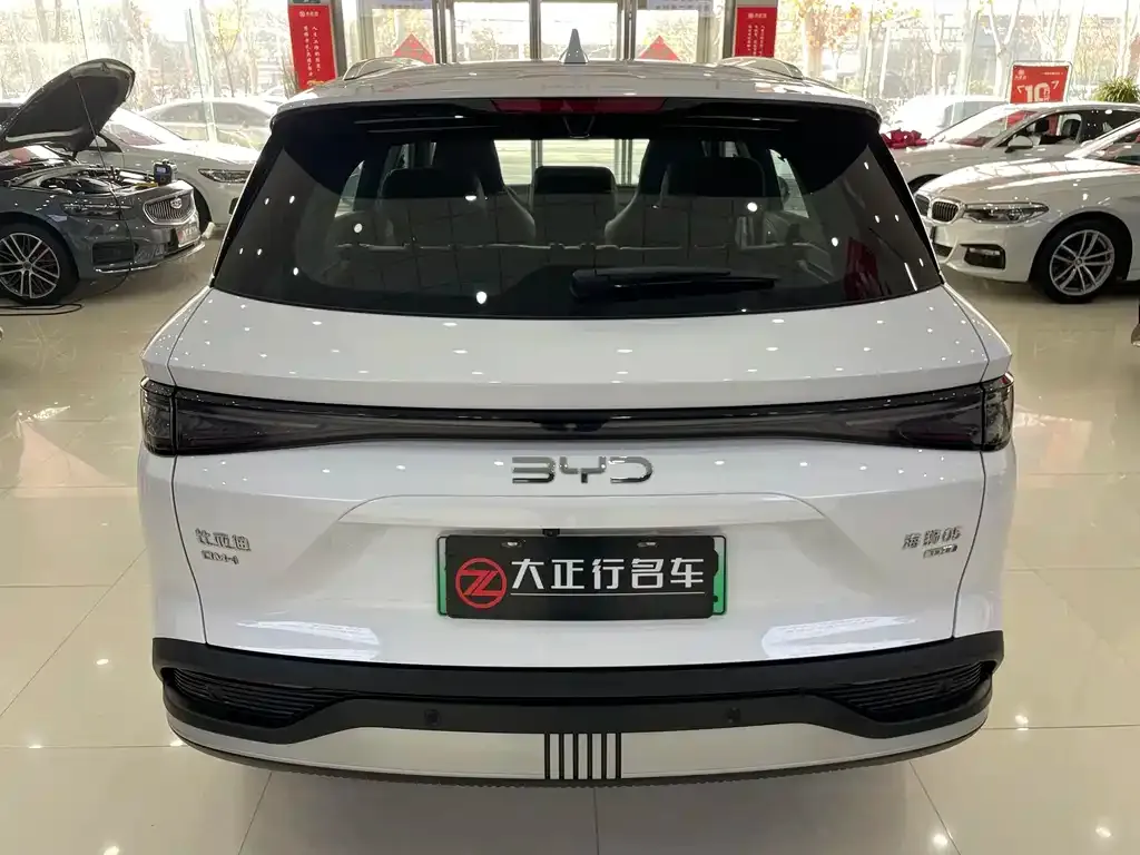BYD Seal 05 DM-i — фото 7