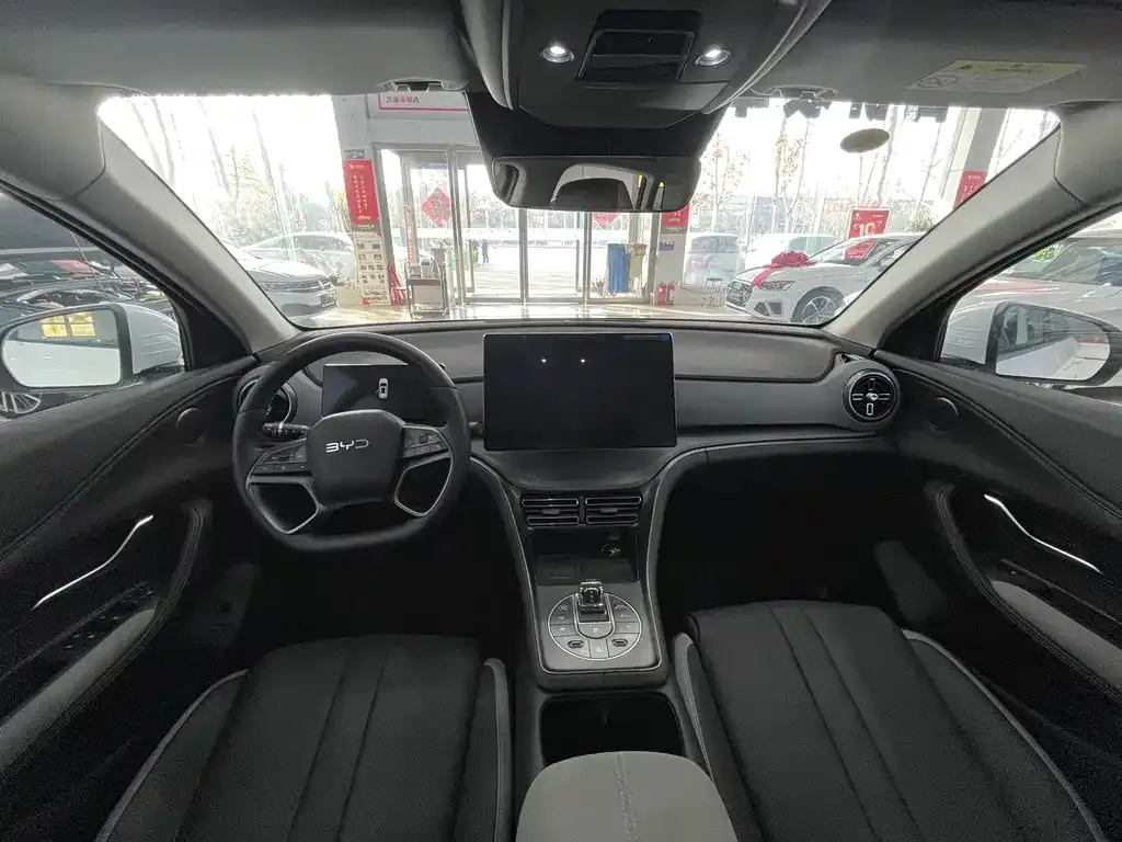 BYD Seal 05 DM-i — фото 6