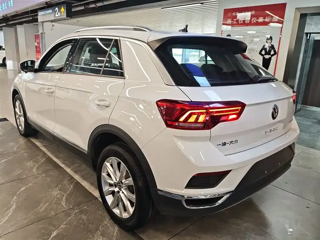 Volkswagen T-Roc 2023 из CN, фото 9
