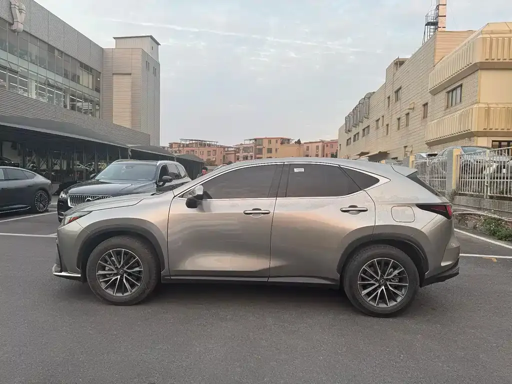 Lexus NX 2025 из CN, фото 5