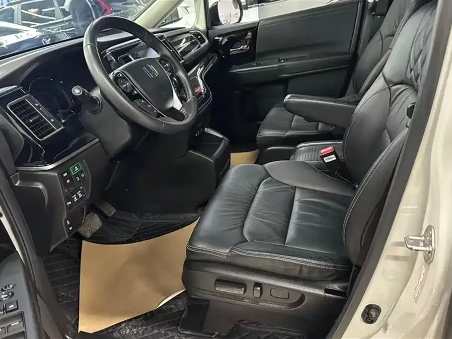 Honda Elysion 2021 из CN, фото 4