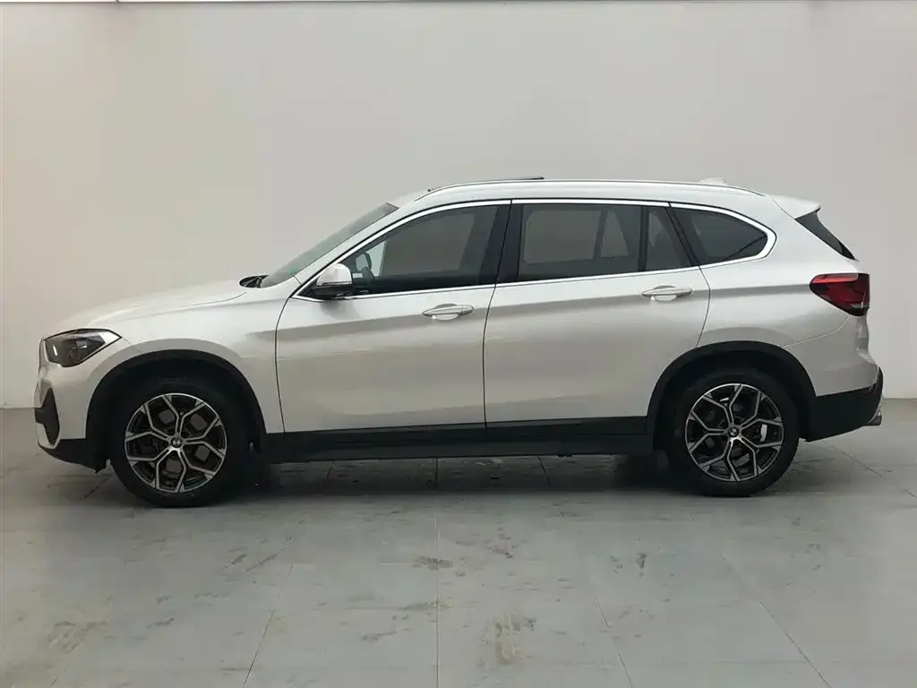 BMW X1 2021 из CN, фото 8