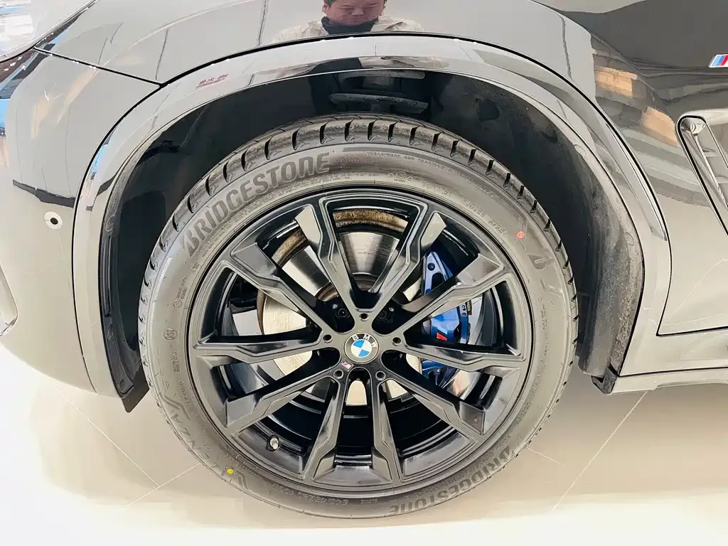 BMW X4 — фото 7