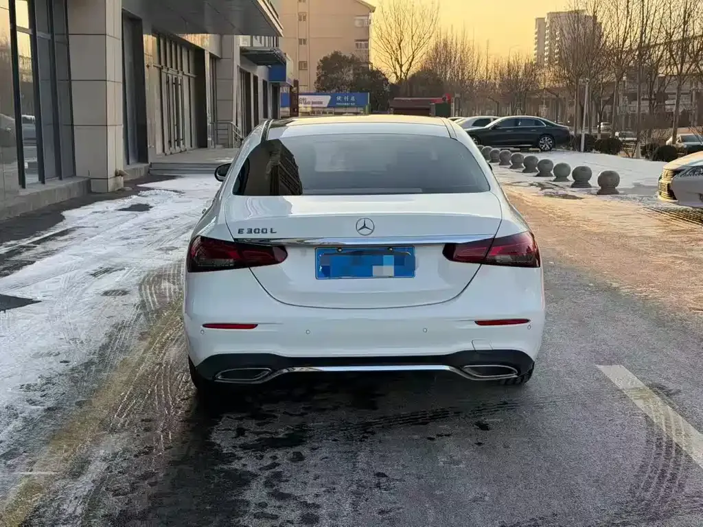Mercedes-Benz E-Class 2022 из CN, фото 5