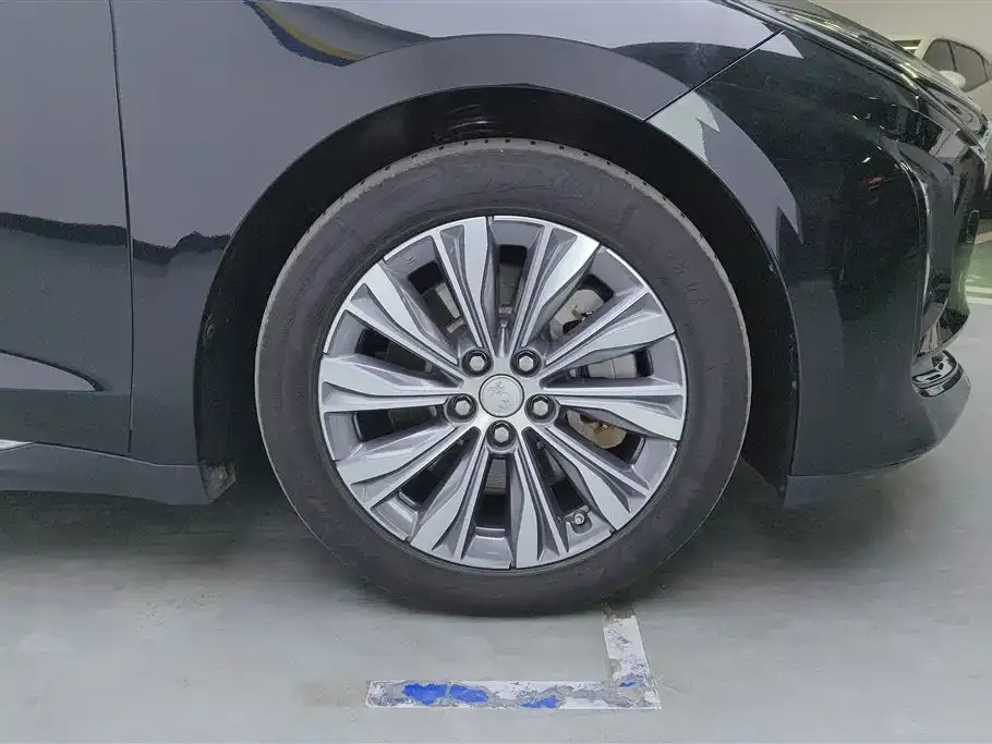 Hongqi E-QM5 2023 из CN, фото 4