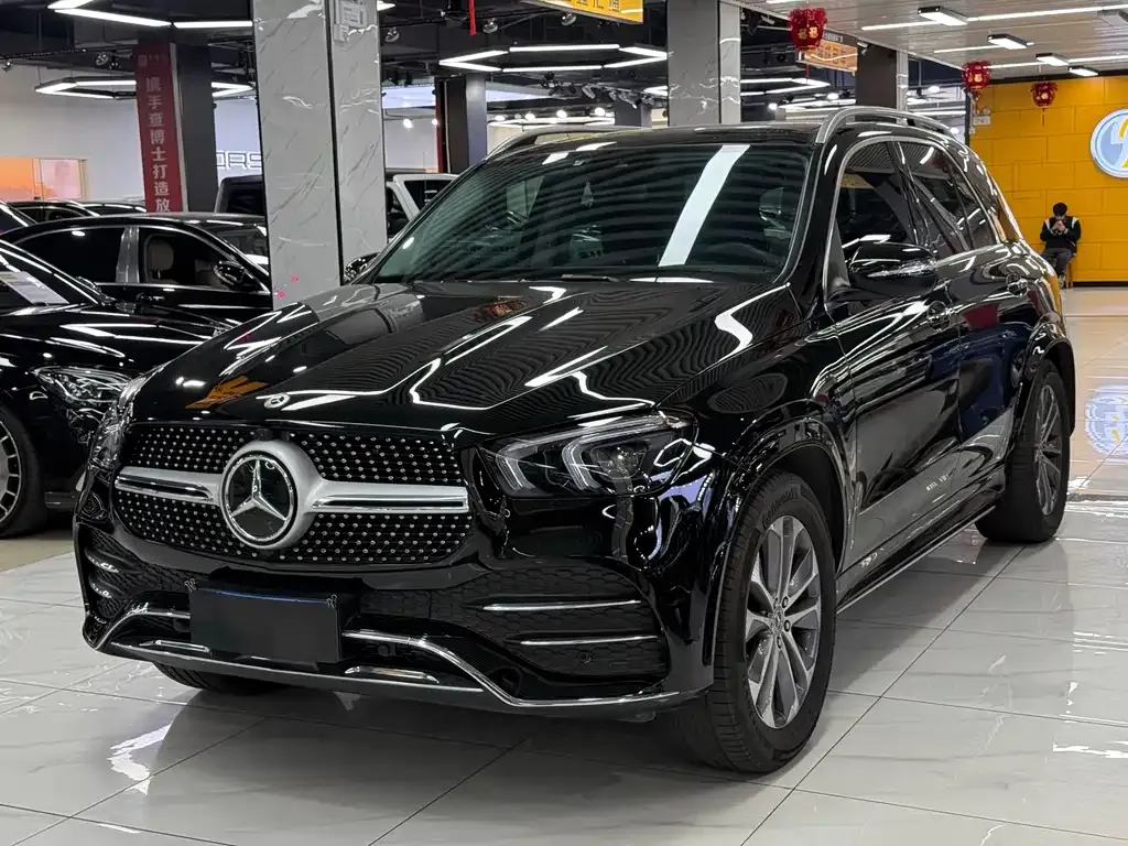 Mercedes-Benz GLE — фото 1