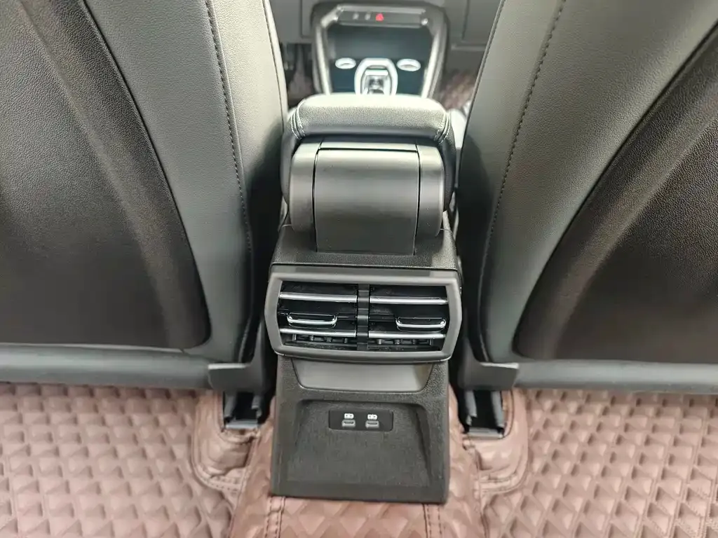 Audi A3 2025 из CN, фото 2