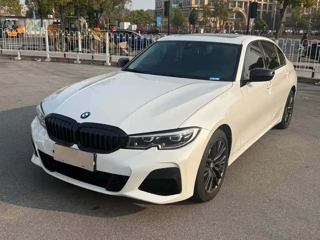 BMW 3 Series — фото 1
