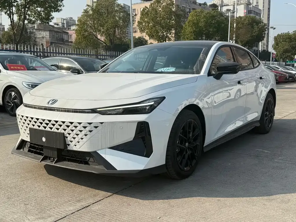 Changan UNI-V 2026 из CN, фото 1