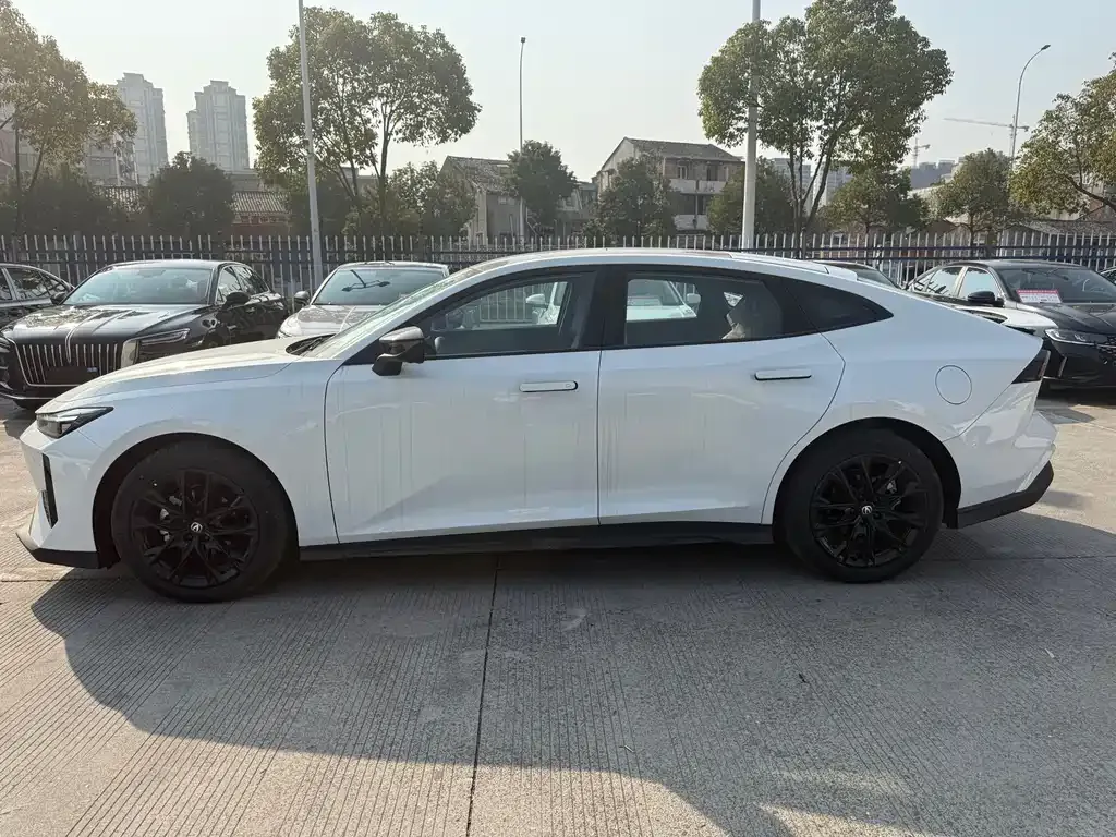 Changan UNI-V 2026 из CN, фото 9