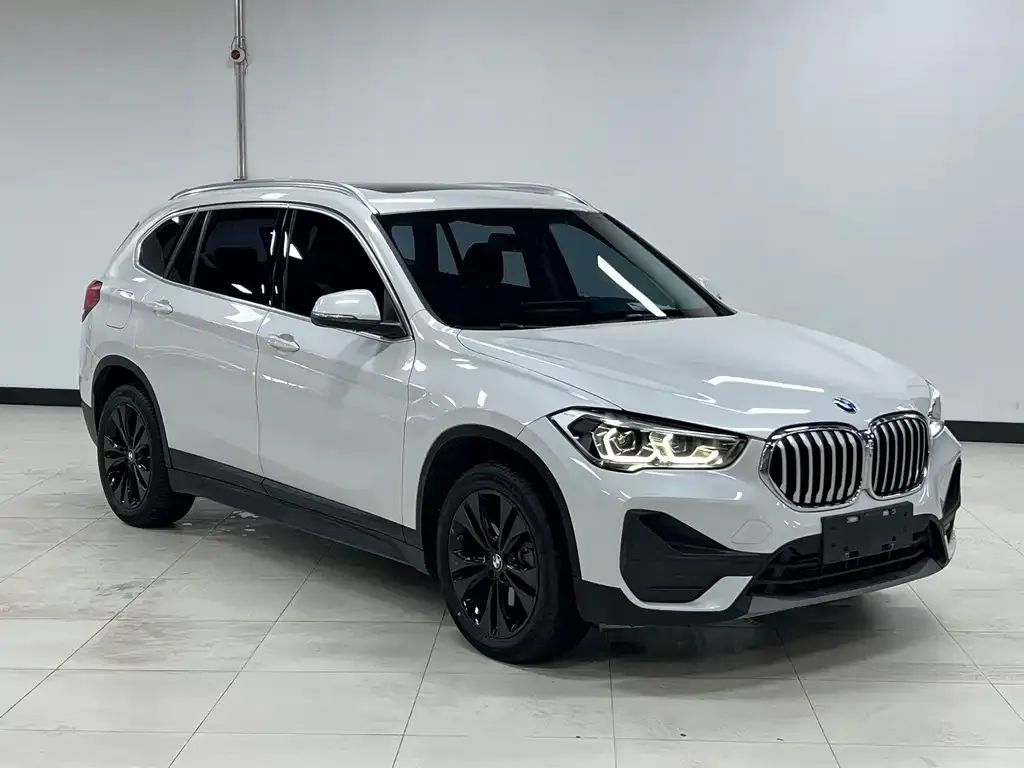 BMW X1 — фото 9