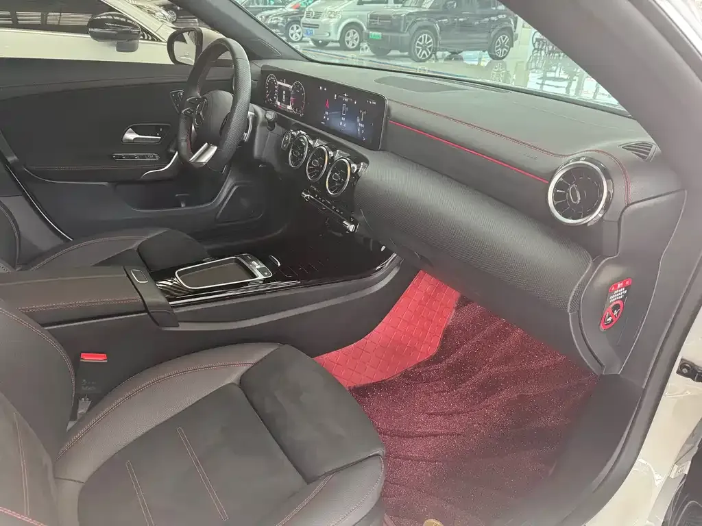Mercedes-Benz CLA (Import) 2024 из CN, фото 3