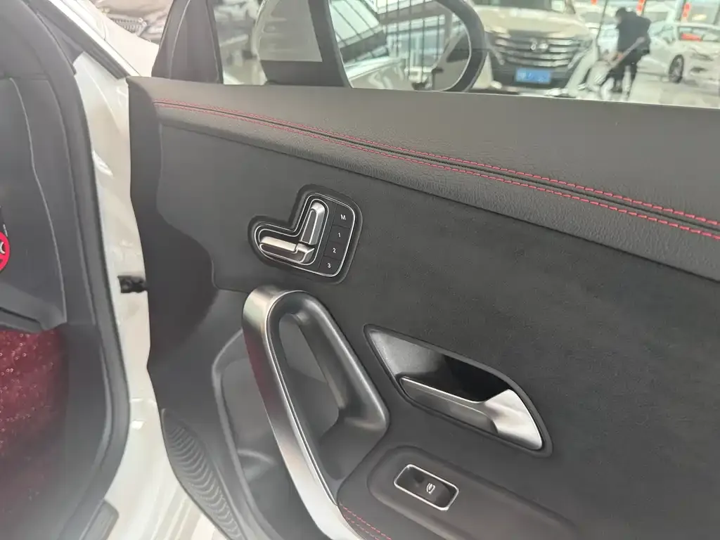 Mercedes-Benz CLA (Import) 2024 из CN, фото 2