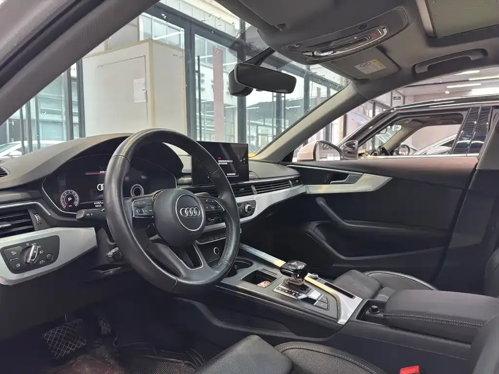 Audi A4L 2021 из CN, фото 5