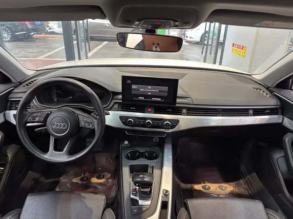Audi A4L 2021 из CN, фото 6