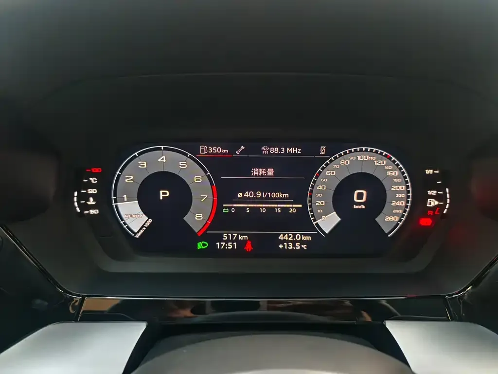 Audi A3 2023 из CN, фото 2