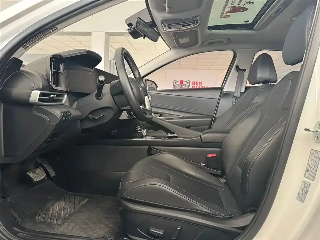 Hyundai Elantra — фото 9