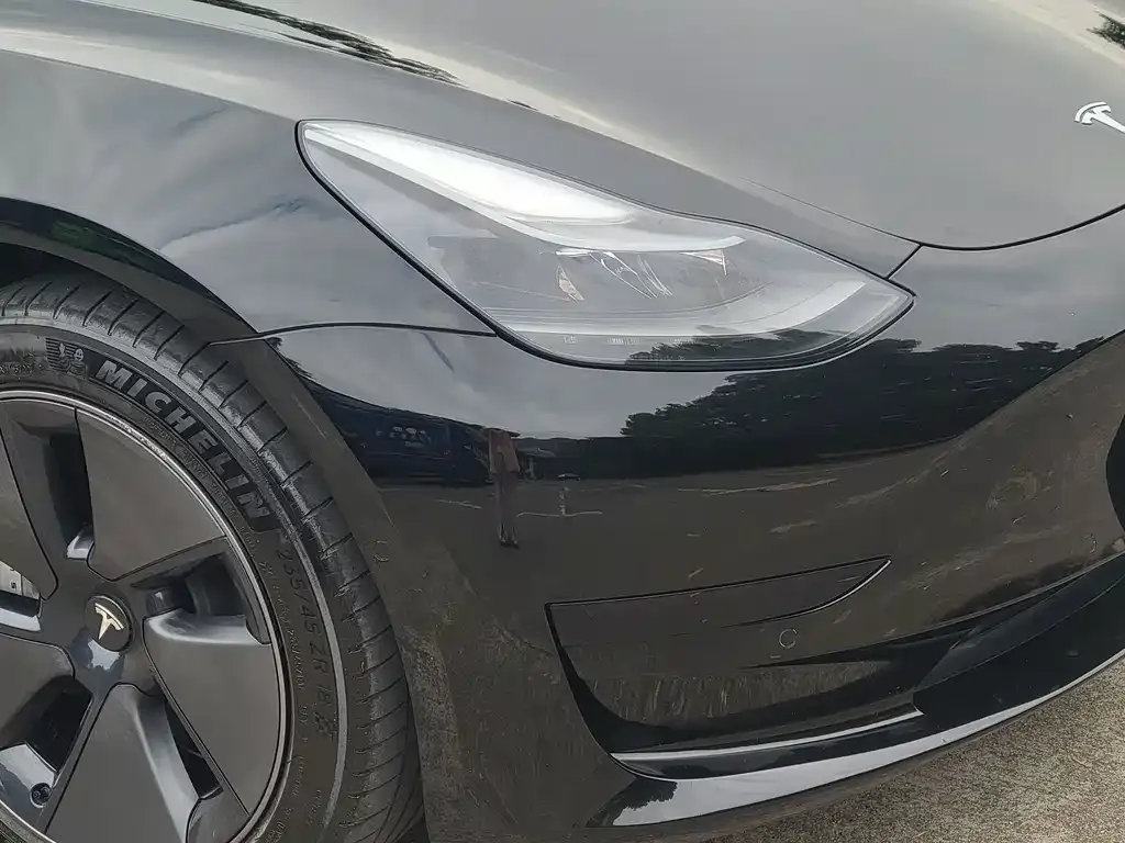 Tesla Model 3 — фото 2