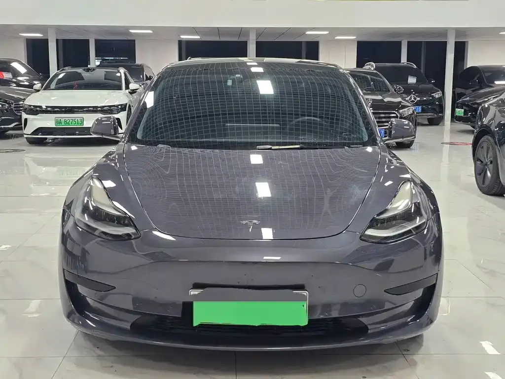 Tesla Model 3 — фото 7