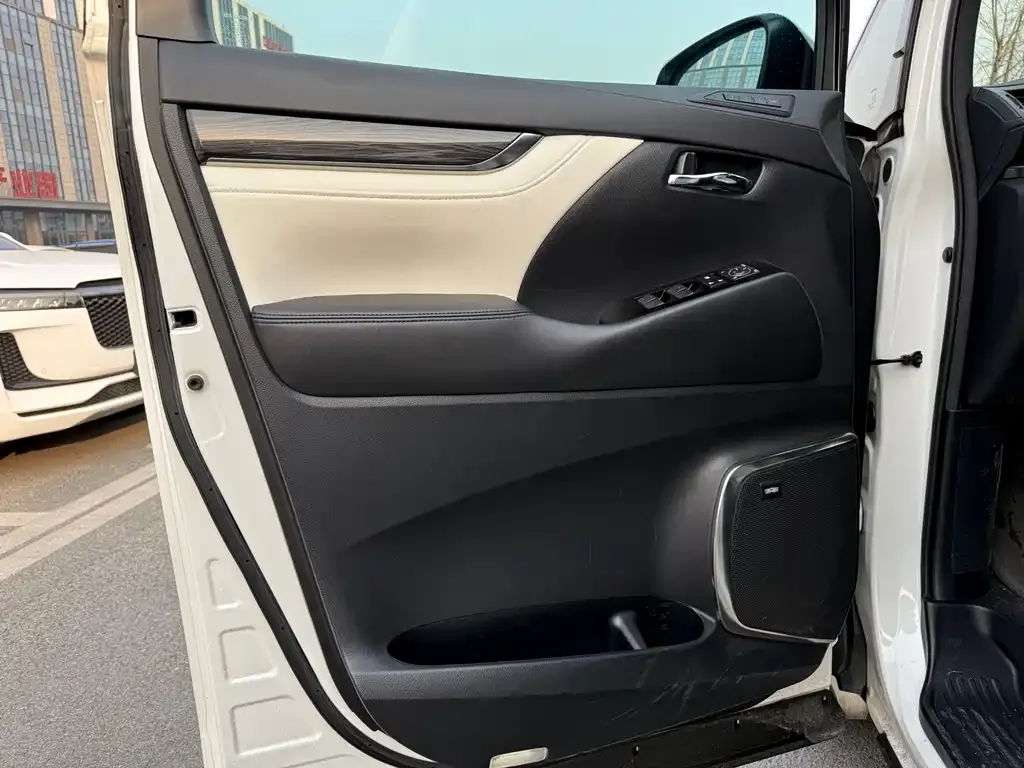 Lexus LM 2022 из CN, фото 8